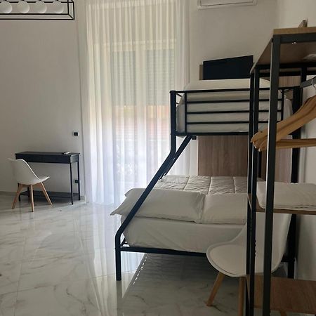 B&B Garibaldi Road Napels Buitenkant foto